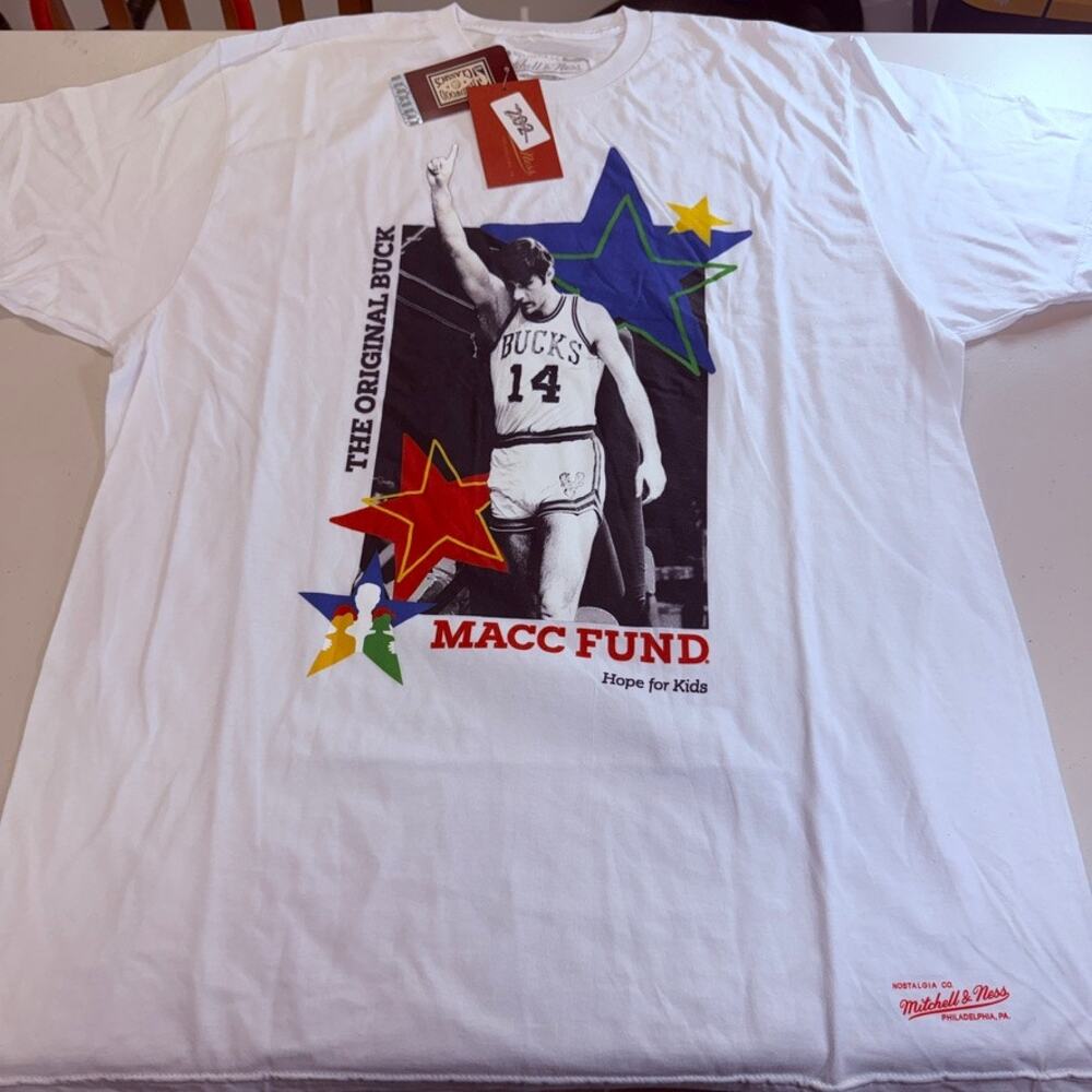 Jon McGlocklin Milwaukee Bucks Mitchell & Ness MACC Fund T-Shirt XL NWT